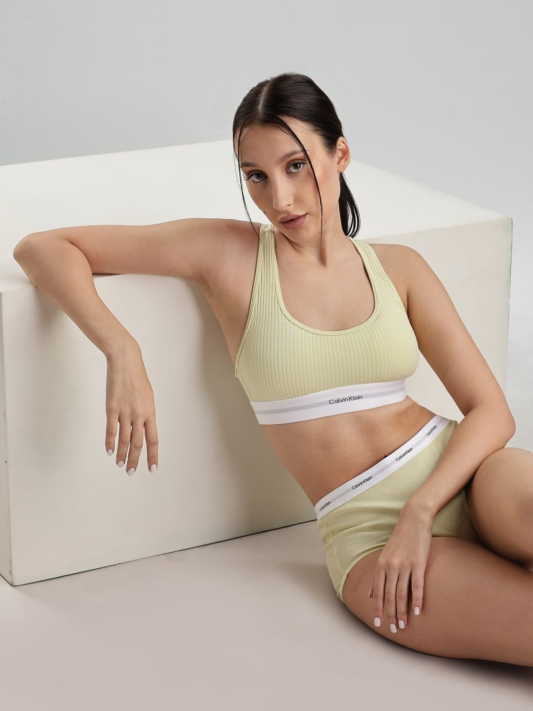 Calvin Klein Underwear Full Coverage Lightly Padded Seamless Sports Bra