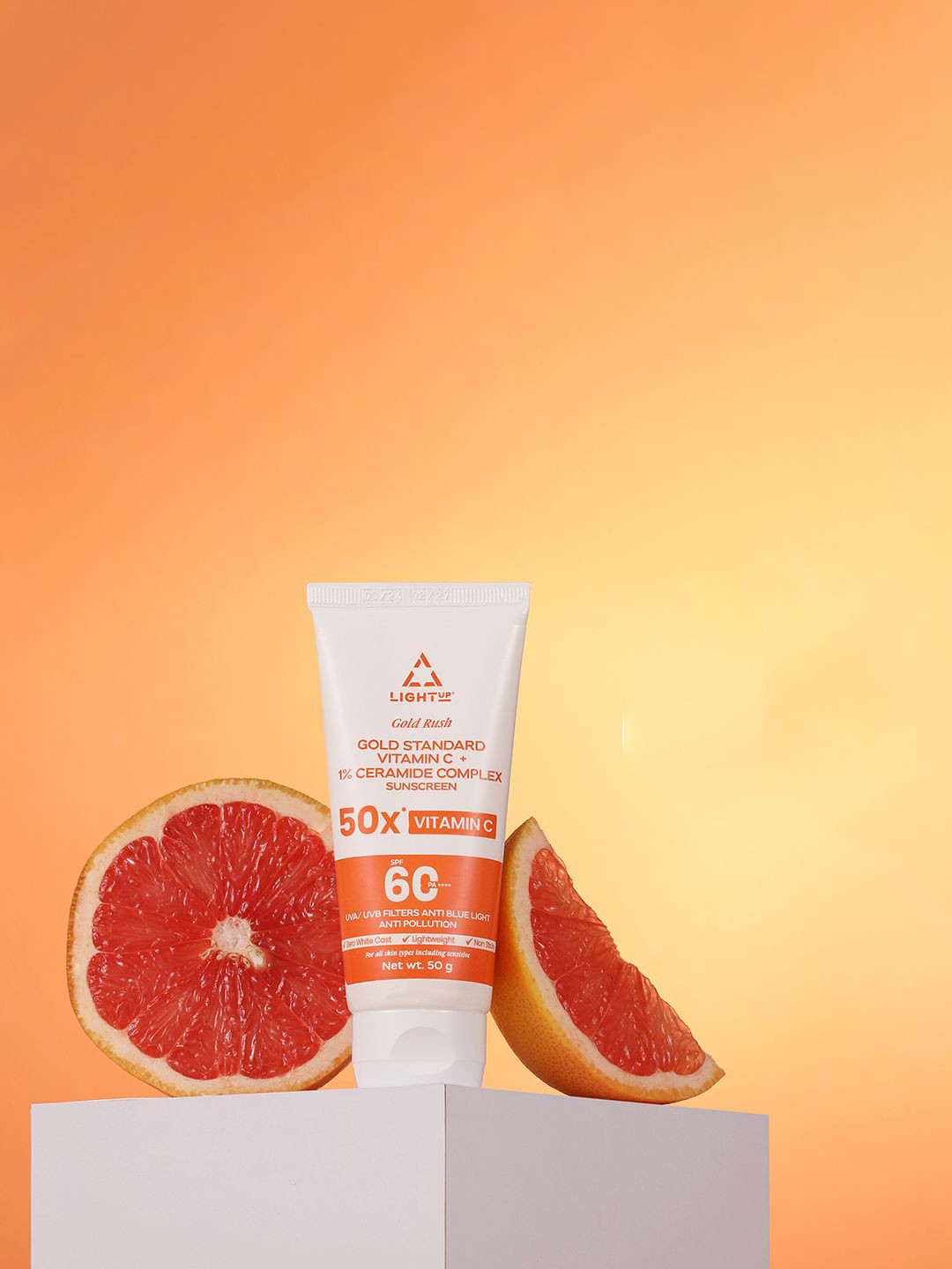 LIGHT UP Gold Standard Vitamin C + 1% Ceramide Complex Sunscreen Spf 60 Pa ++++ - 50 g