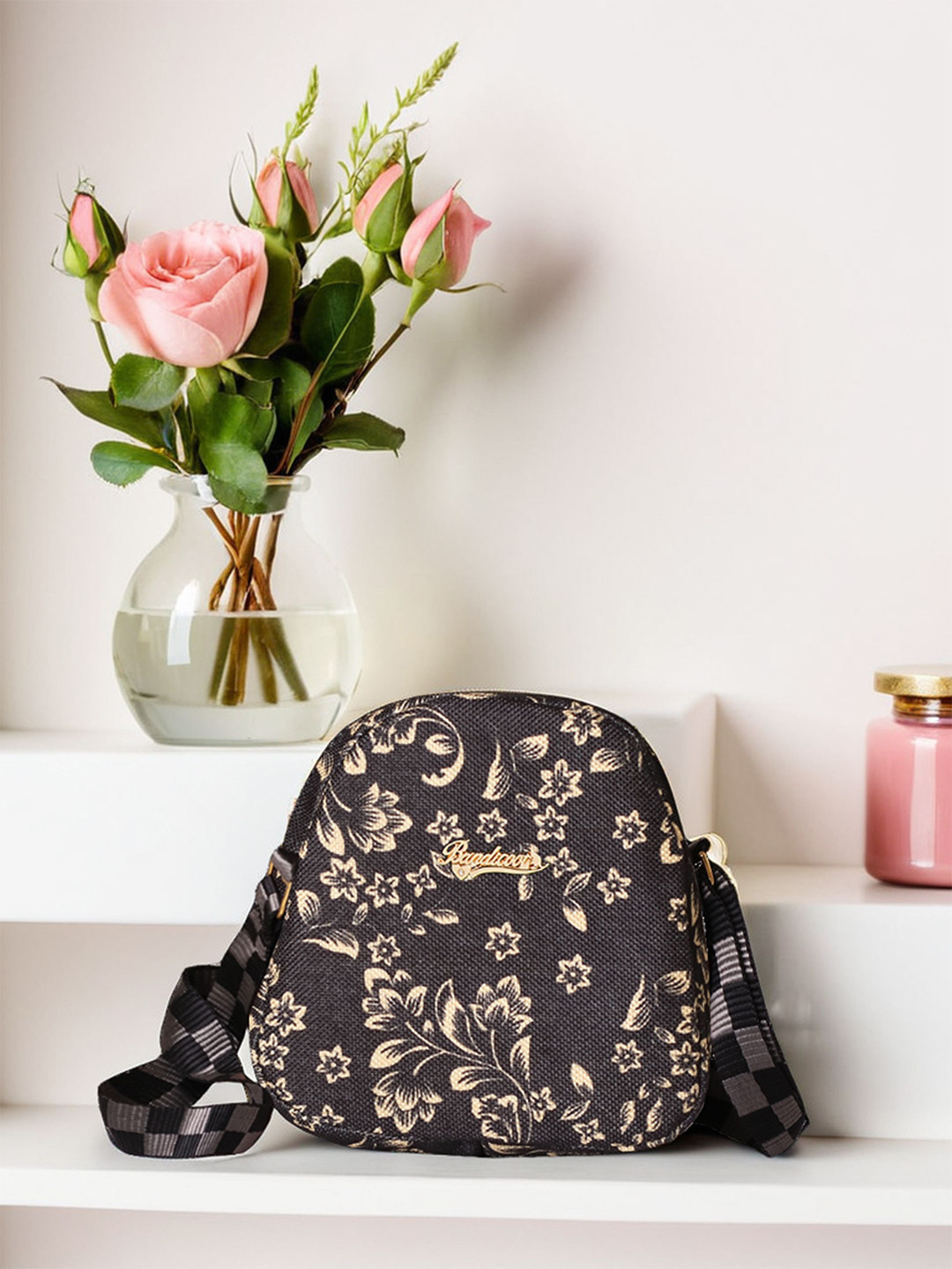 BANDICOOT Floral Printed Crossbody Chain Jute Sling Bag