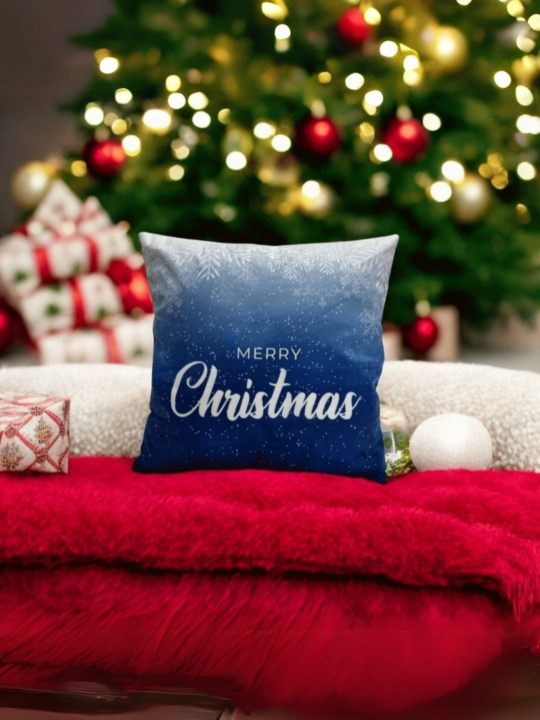 LUSHLYF Snowflake Blue Abstract Velvet Washable 2 Pcs Cushion Covers - 15.7 x 15.7 Inches