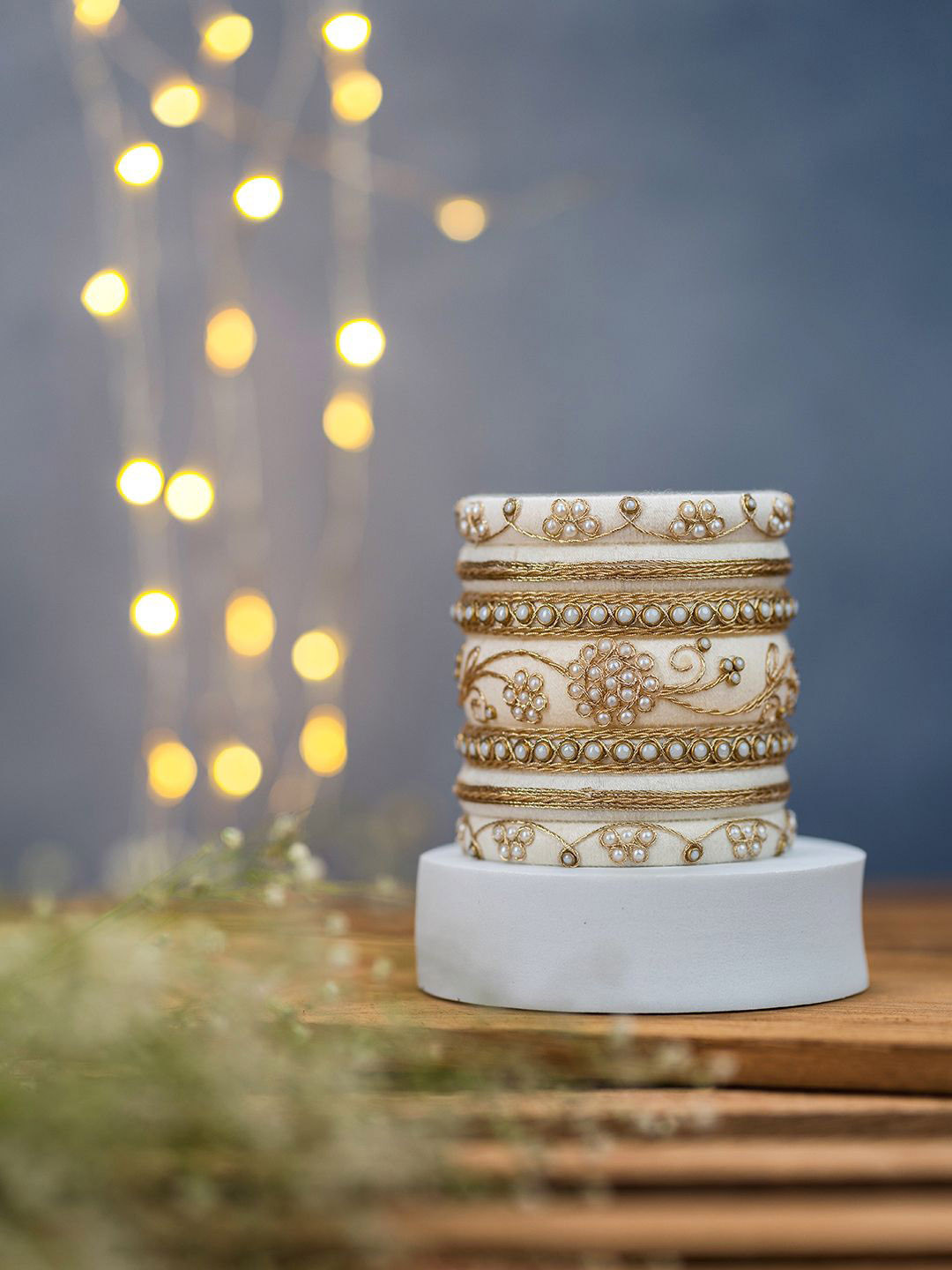 Taasha Craft Set Of 7 Threaded & Beads Studded Bangles