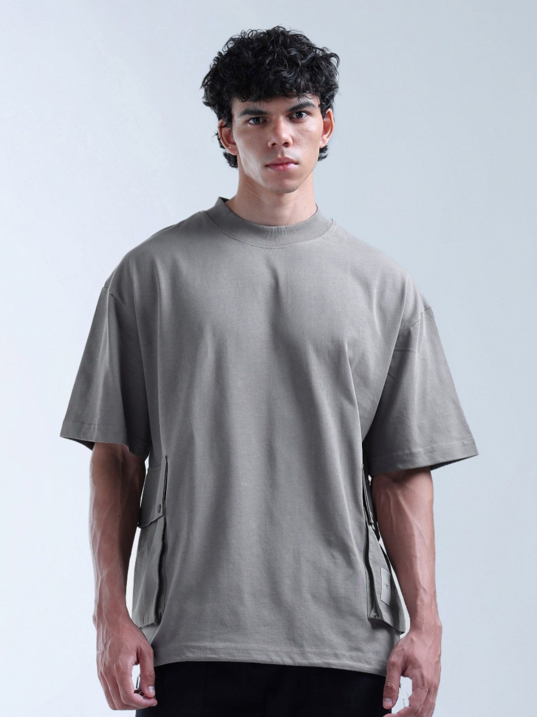 Flying Machine Digitopia Drop-Shoulder Sleeves Pockets Pure Cotton T-shirt