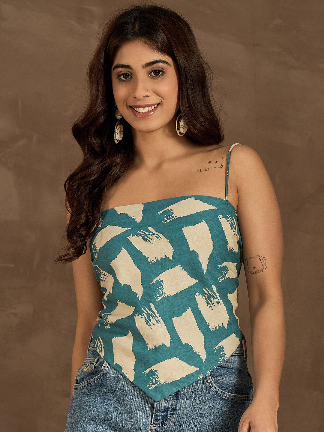 InWeave Woman   Abstract Print Top