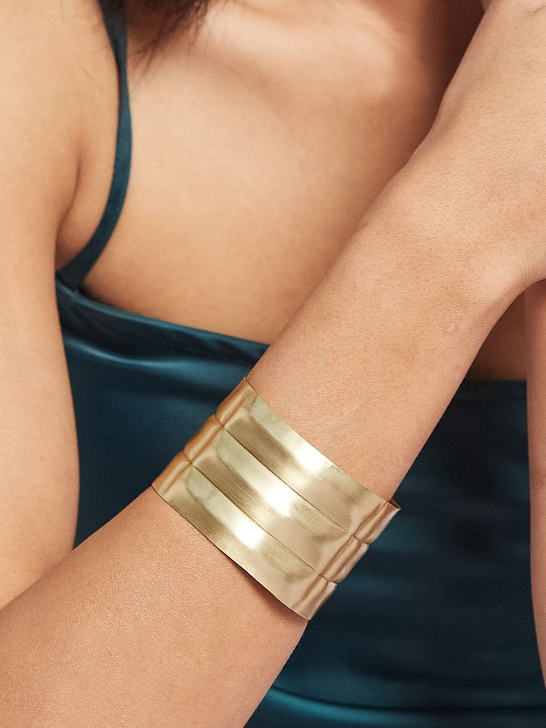 ATIBELLE Set Of 2 Gold Plated & Wavy-Shaped Textured Contemporary Bracelets