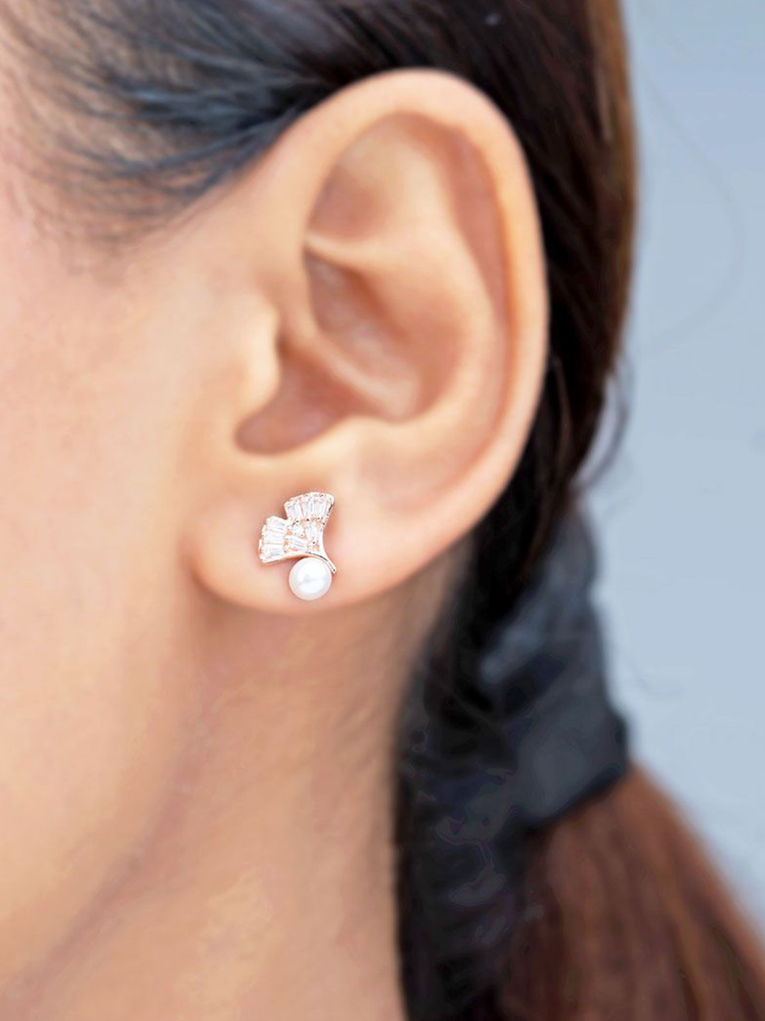 EZURR 925 Silver Fan Pearl Stud Earrings