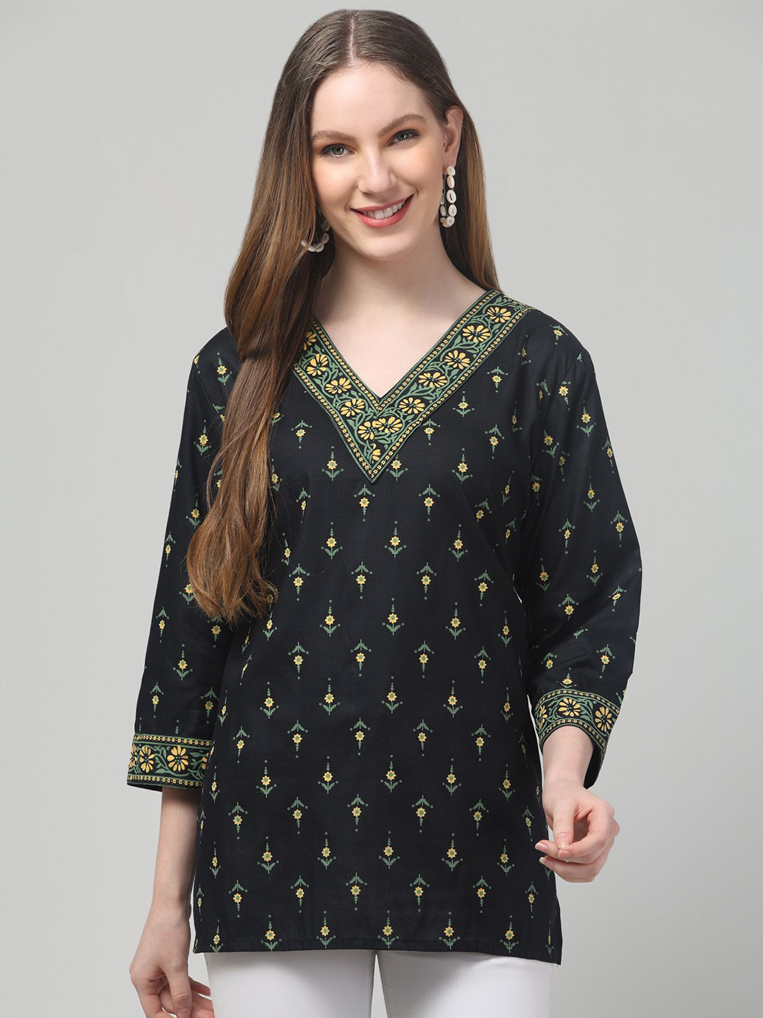 Aura Glam Ethnic Motifs Printed V-Neck Kurti