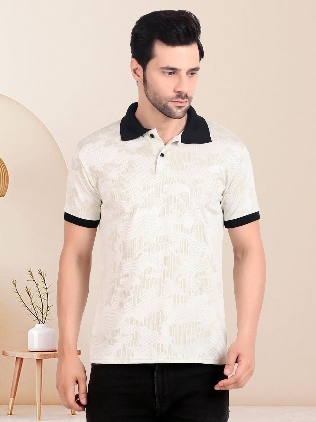 TQH Abstract Self Design Polo Collar T-shirt