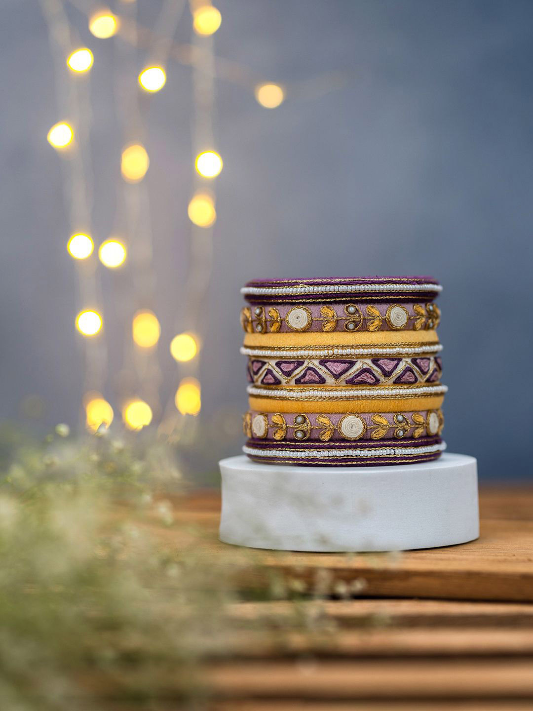 Taasha Craft Set Of 7 Thread Bangles