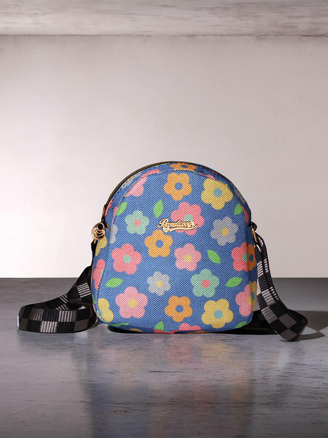 BANDICOOT Floral Printed Crossbody Chain Jute Sling Bag