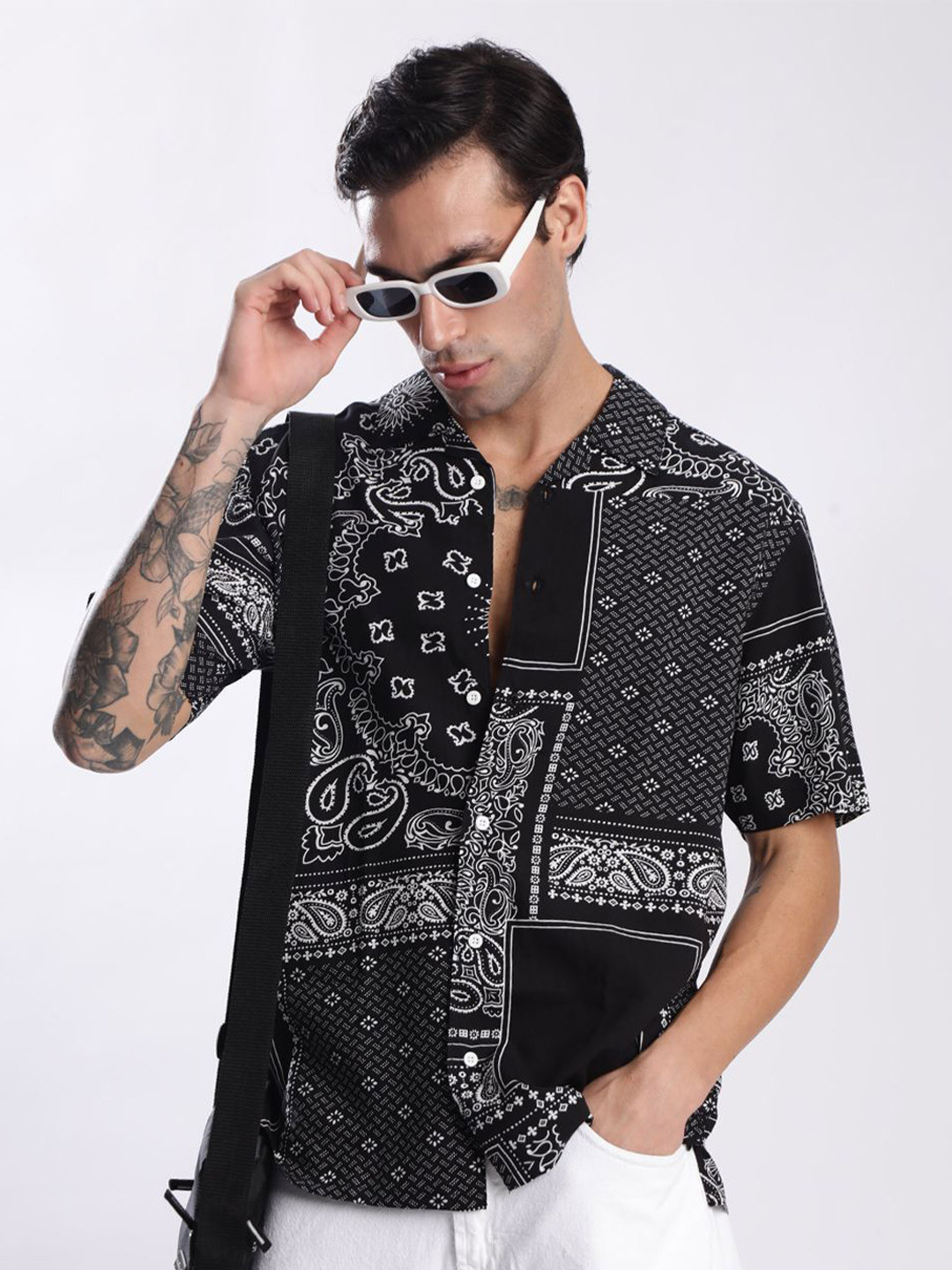 The Roadster Lifestyle Co Abstract Printed Resort Collar Shirt