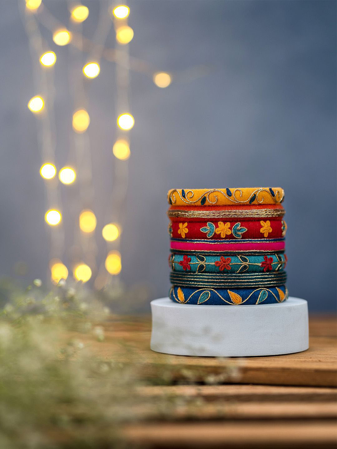 Taasha Craft Prathvi Set Of 7 Thread Bangles