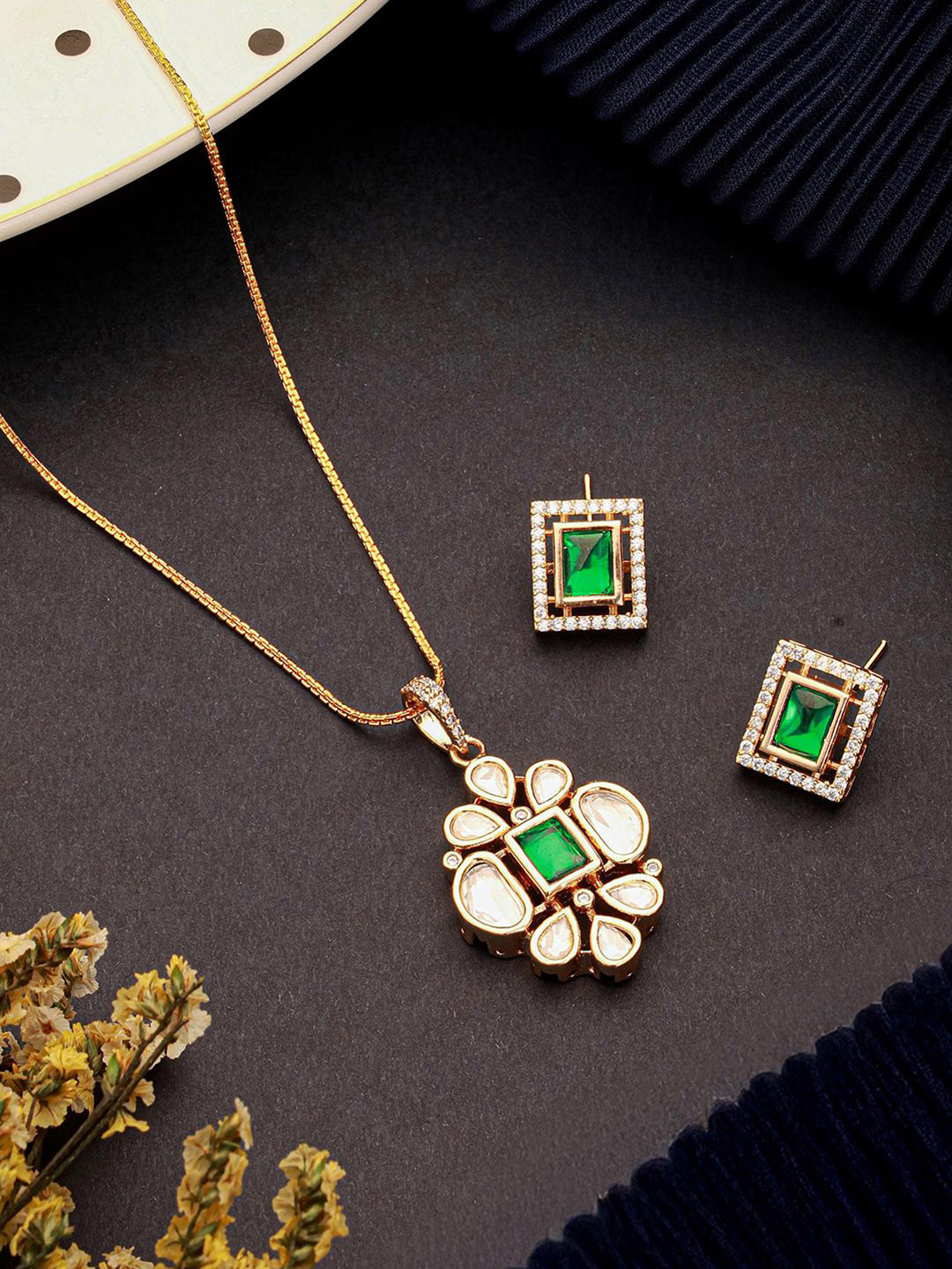 Saraf RS Jewellery Kundan Stone Studded Jewellery Set