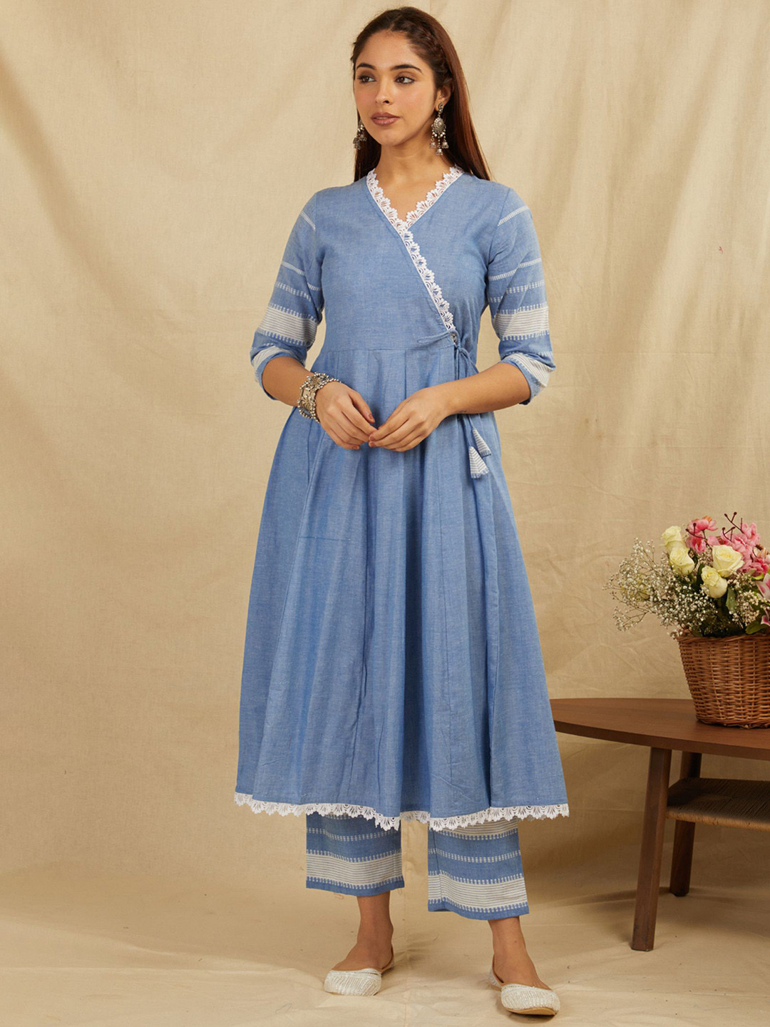 Bada Boota Solid Printed V-Neck Anarkali Pure Cotton Kurti With Trousers