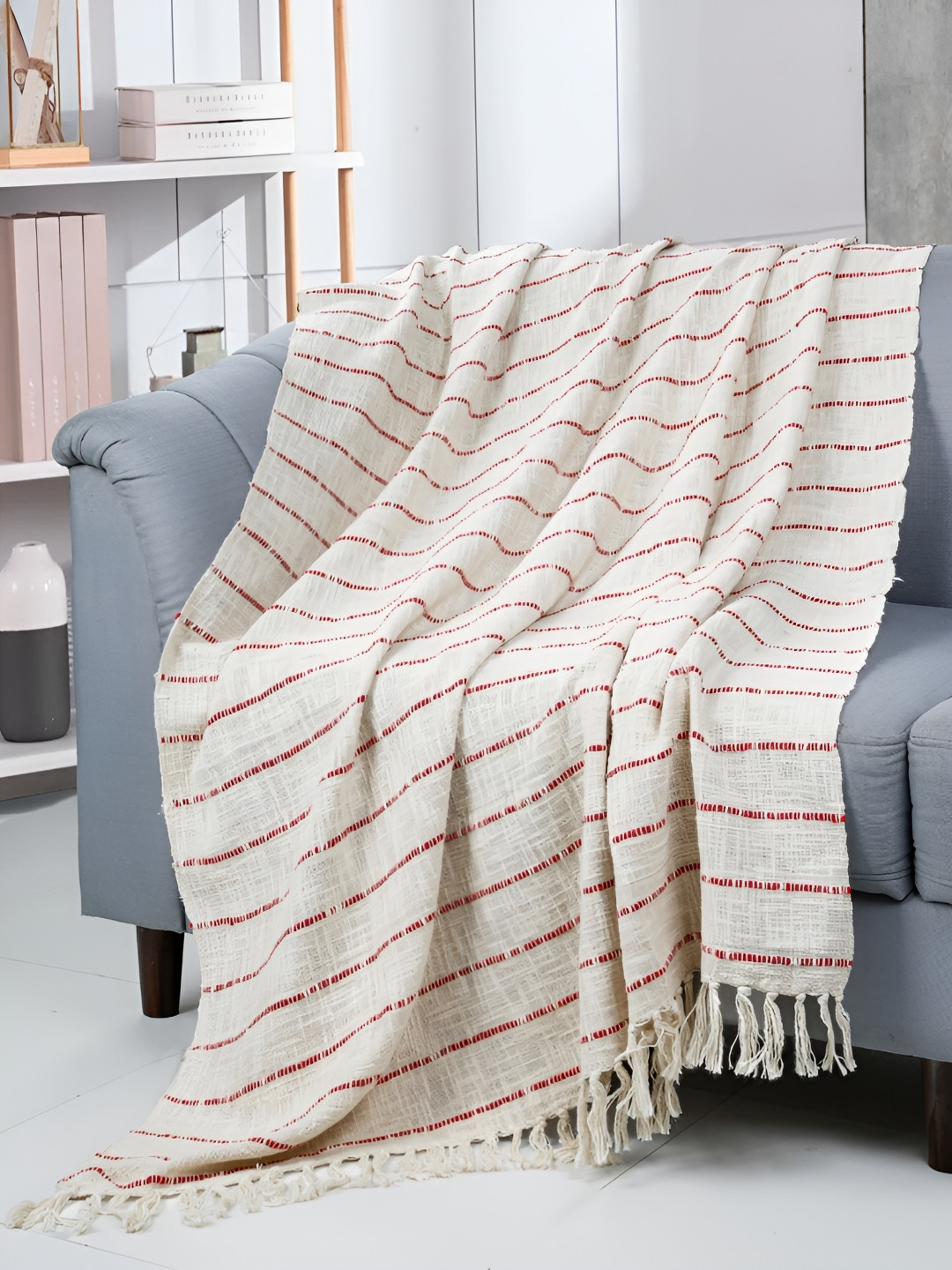 HOMADORN Off White & Red Printed Cotton Sofa Throw