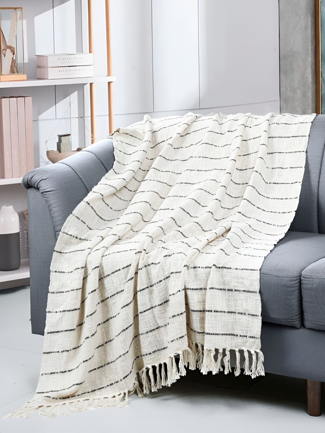 HOMADORN Off White & Black Printed Cotton Throws