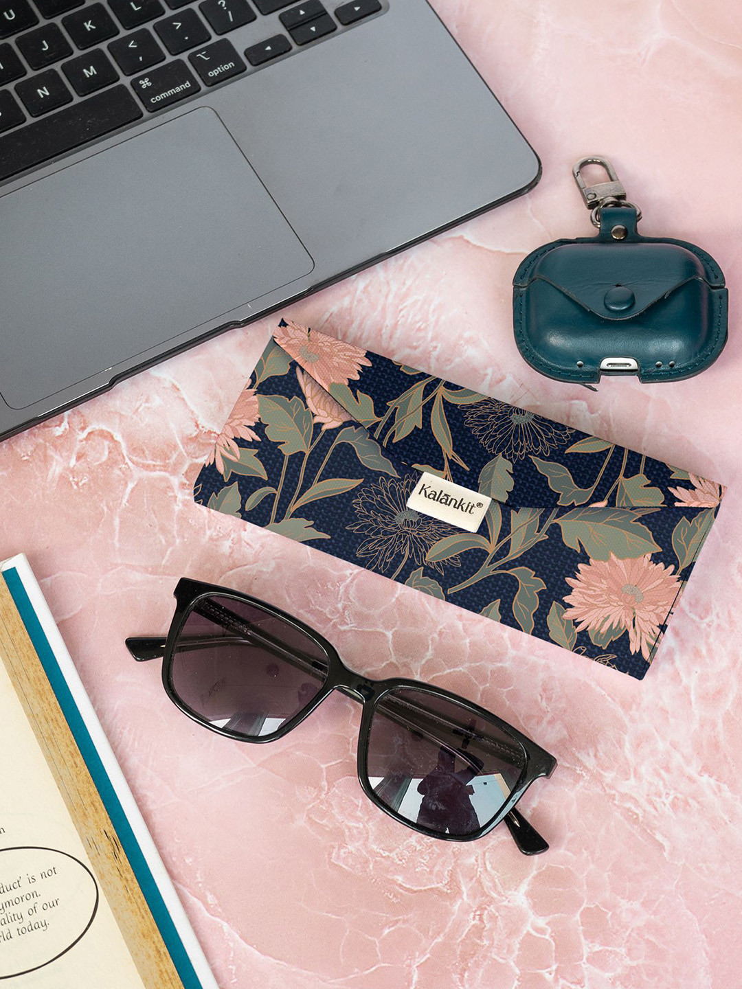 Kalankit Unisex Trifold Sunglass Case Stylish Eyeglass Cover