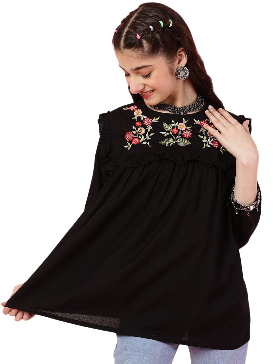 Ishti Women Floral Embroidered Top