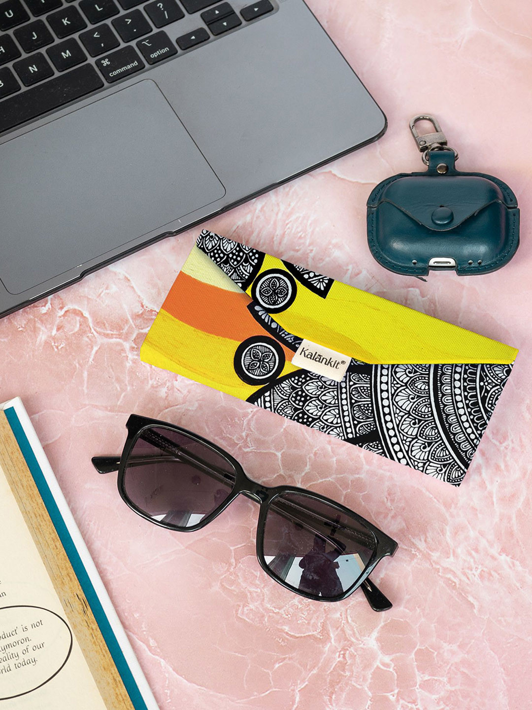 Kalankit Trifold Sunglass Cover