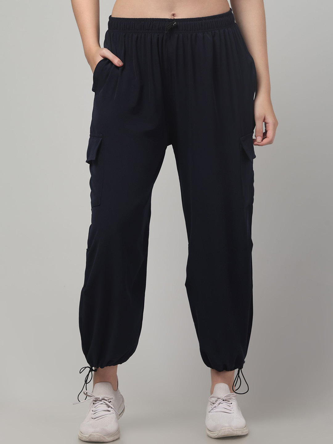 Nomi Indy Made Women Relaxed Fit Mid-Rise Cargos