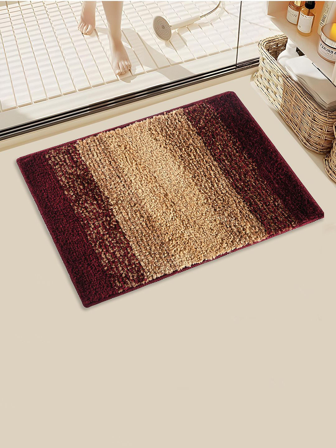 Kuber Industries Maroon & Cream Coloured Striped Microfibre Anti Skid Mat For Bathroom