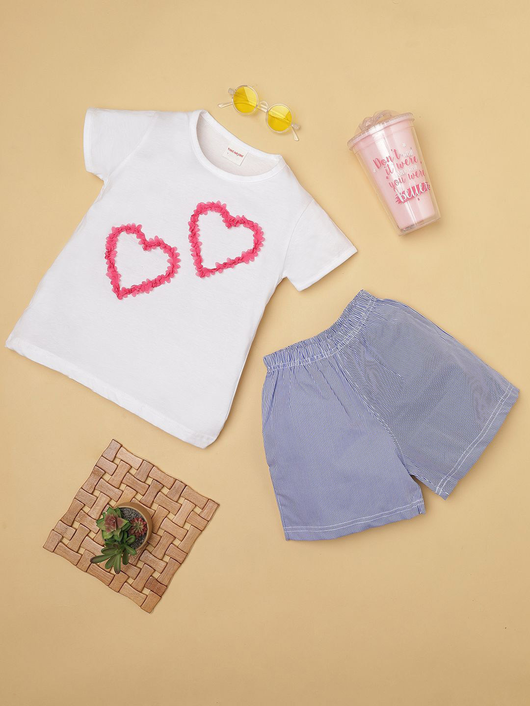RAINE AND JAINE Girls Pure Cotton T-shirt And Shorts Night suit