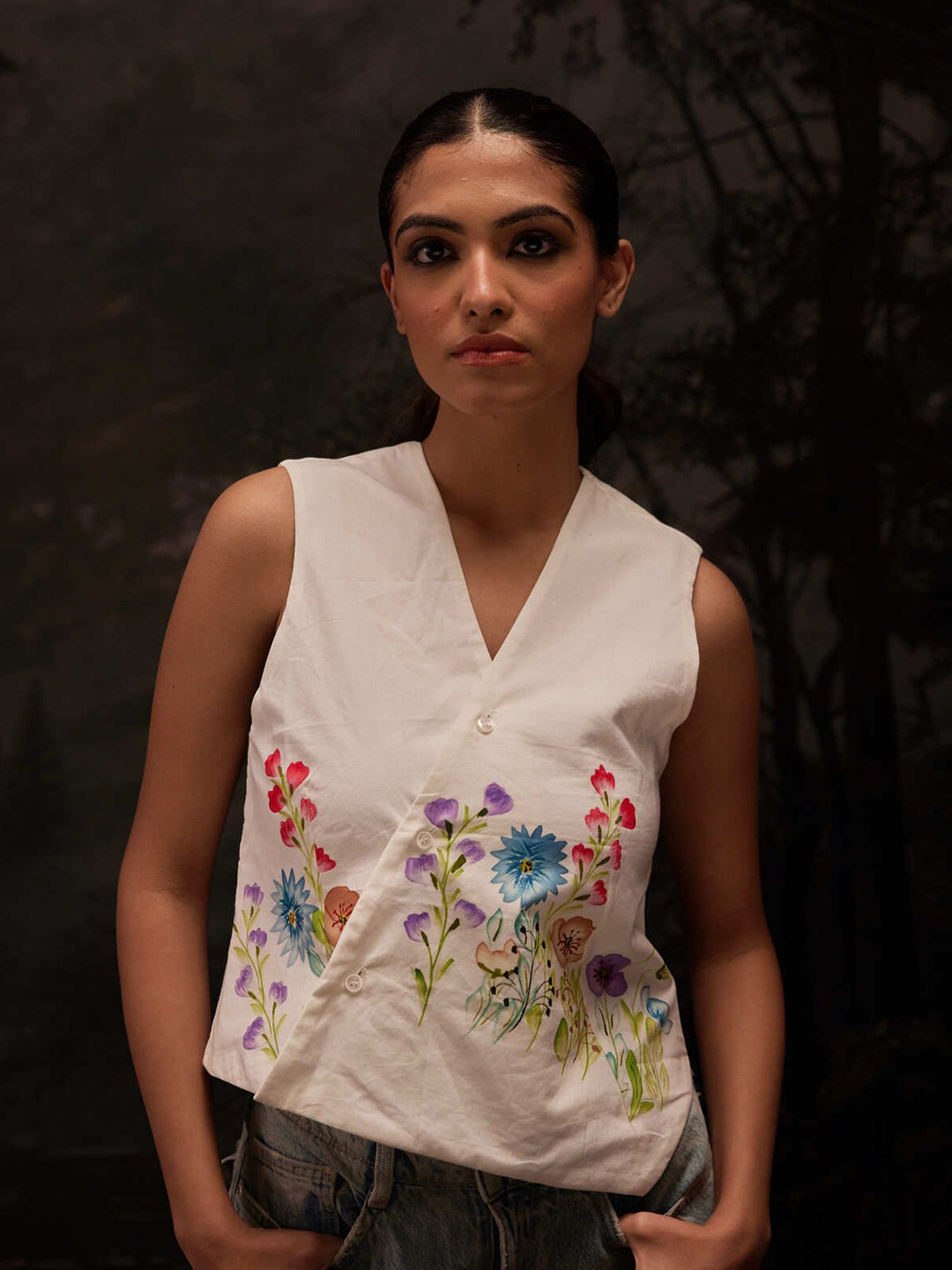 IMROZ HOUSE Women Floral Print V-Neck Vest Top