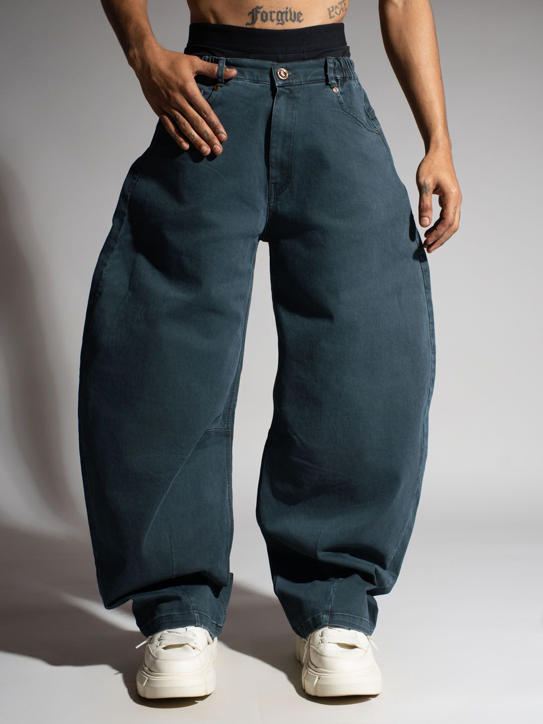 HOP HEAD Men Classic Mid-Rise Barrel Fit Clean Look Jeans