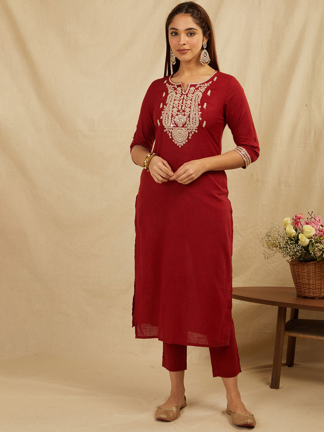 Bada Boota Ethnic Motifs Yoke Design Thread Work Pure Cotton Straight Kurta With Trousers