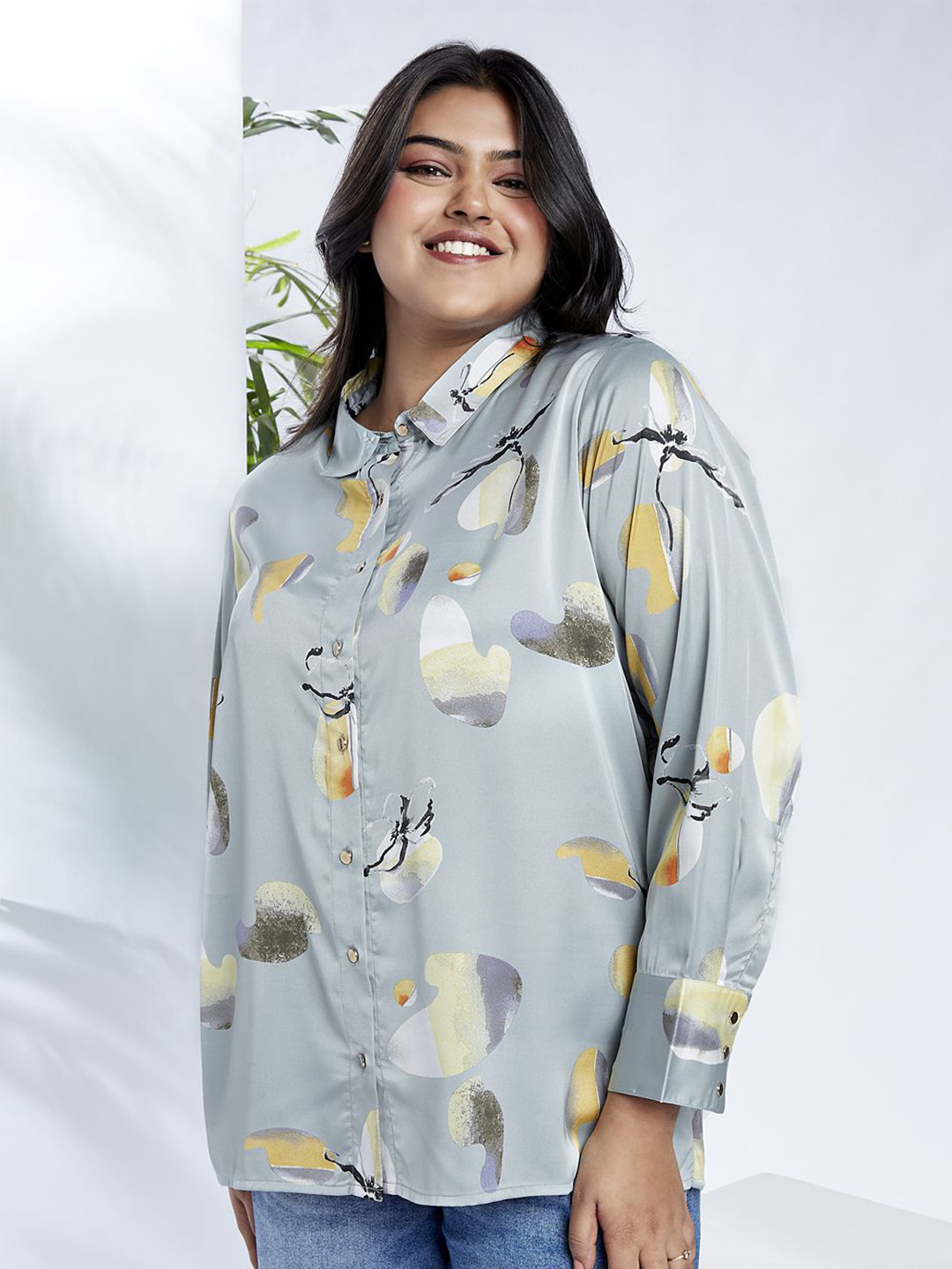 Globus Gloplus Collared Neck Cuff Sleeves Abstract Print Plus Size Shirt
