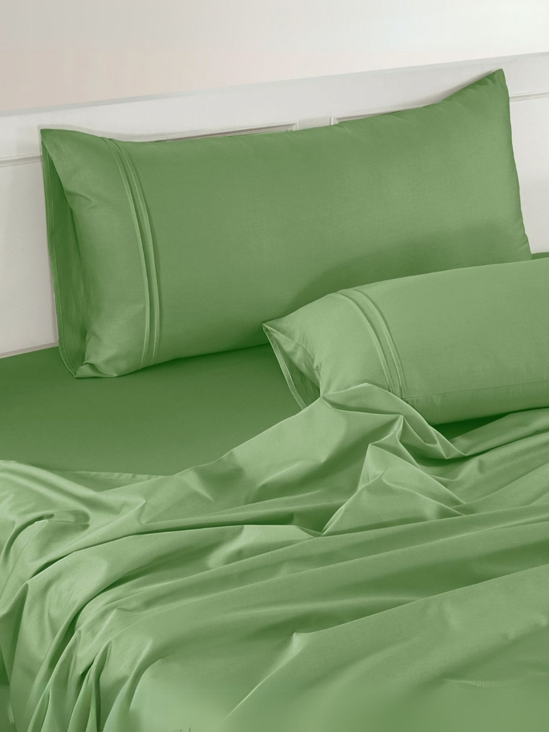Aurave Green Solid Egyptian Cotton 400 TC Fitted King Superfine Bedsheet with 2 Pillow Covers-274 x 274 cm