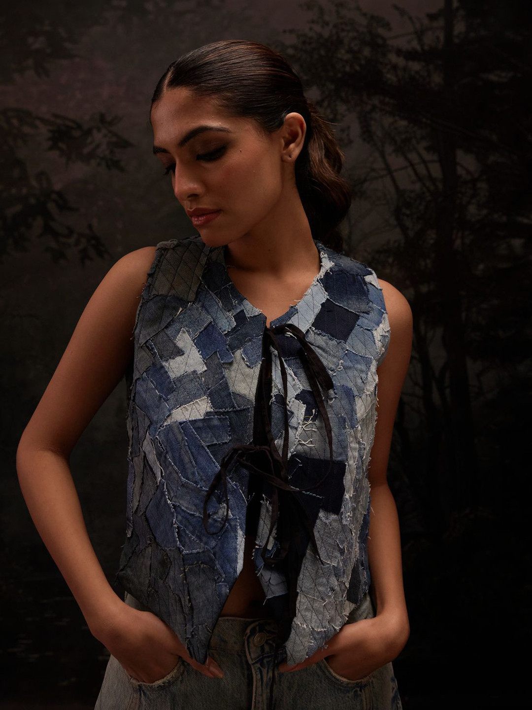 IMROZ HOUSE Women Print Tie-Up Neck Sleeveless Top