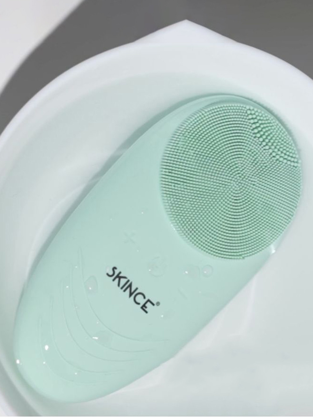 SKINCE Sonic 10X Better Cleansing Hygienic Silicone Cleansing Brush -Green