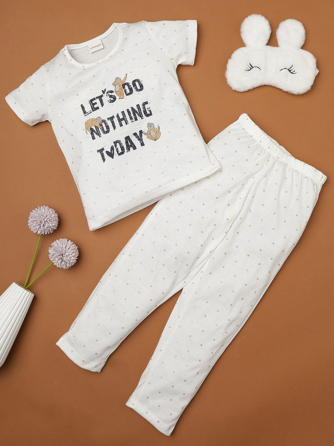 RAINE AND JAINE Girls Polk Dots Printed T-shirt Night suit