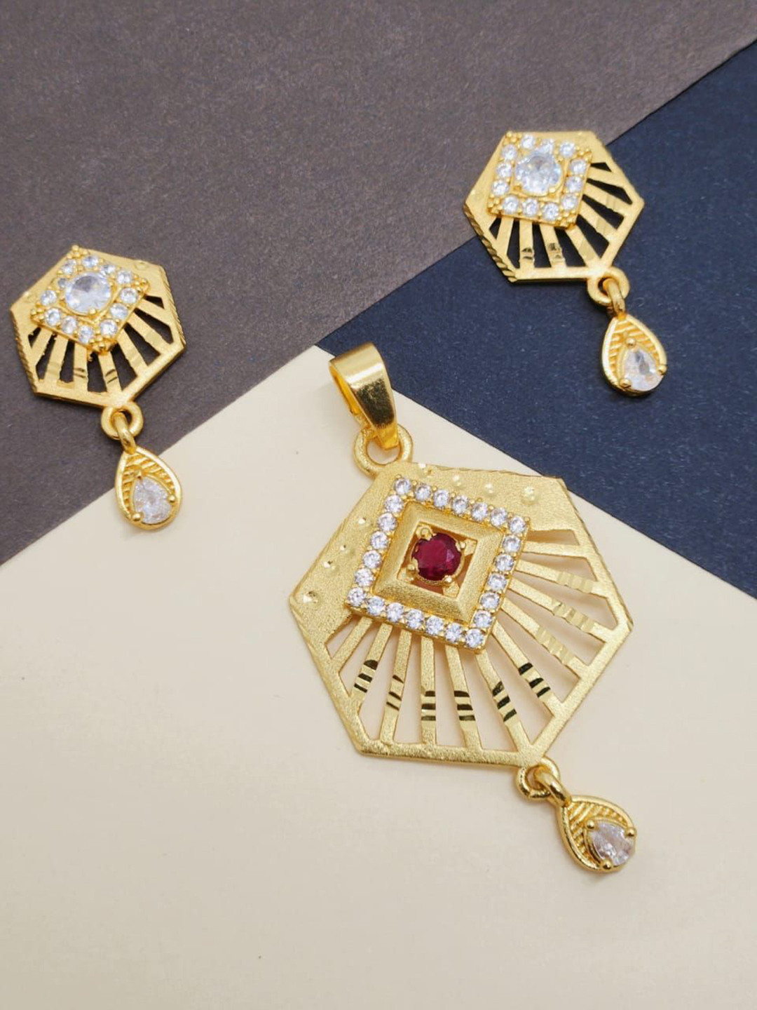 DEWENWILS Gold-Plated American Diamond Studded Jewellery Set