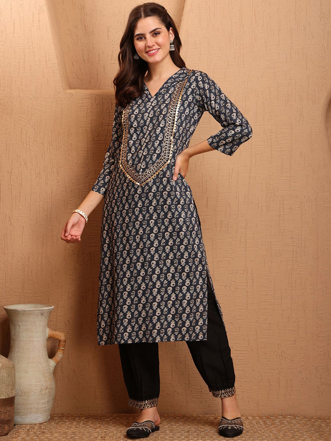 Sangria Women Rayon Yoke Embroidered Ajrak Printed Straight kurti