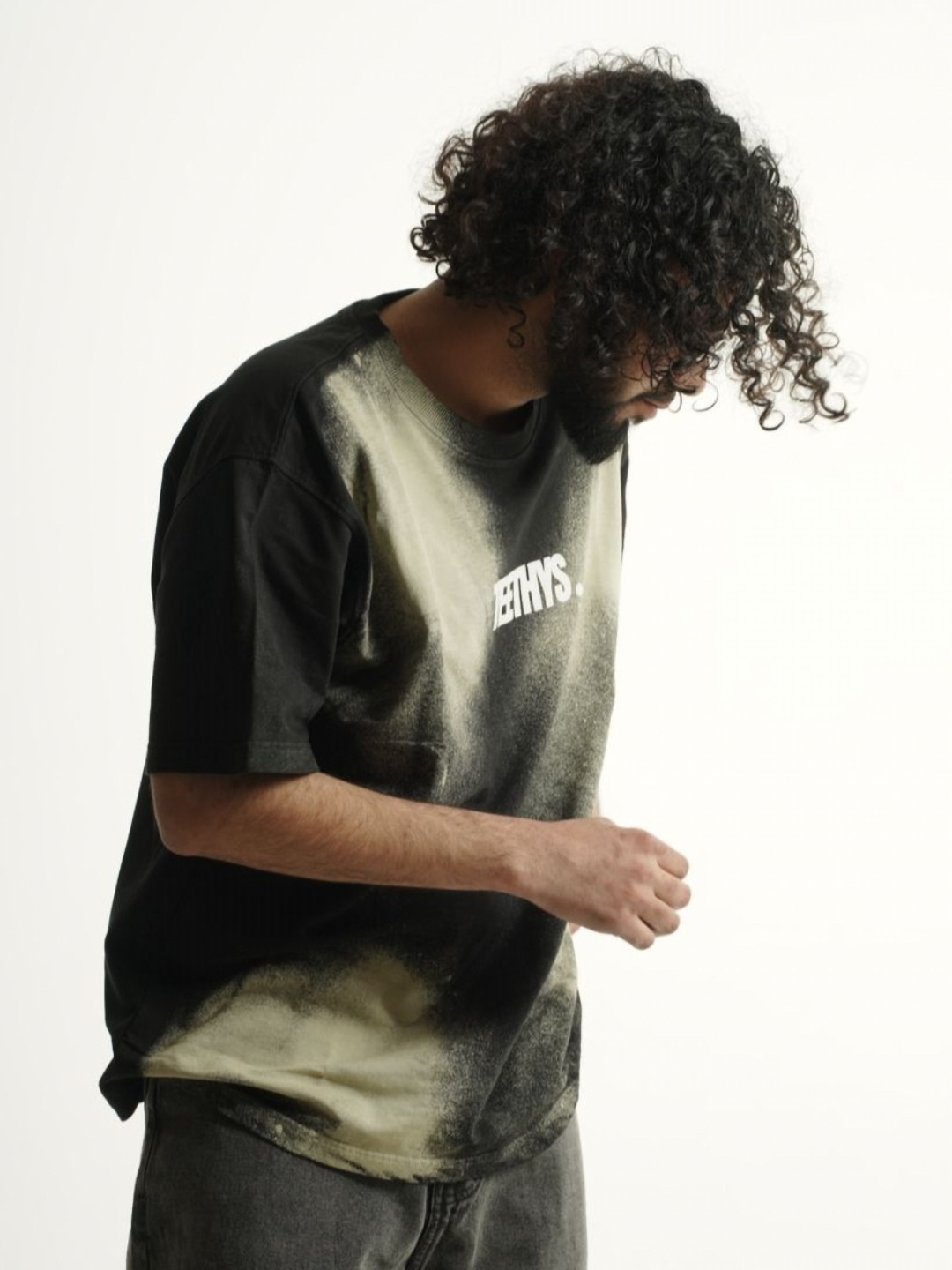 TEETHYS Men Printed Oversized T-shirt