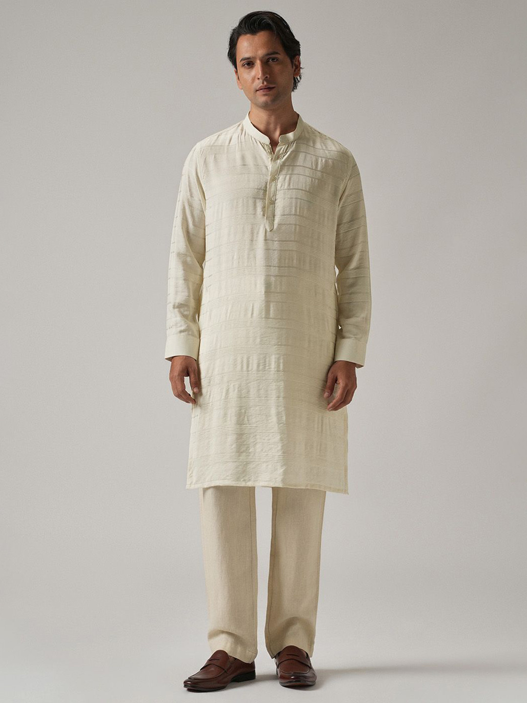 Banana Club Subtle Striped Mandarin Collar Long Roll-Up Sleeves Straight Kurta