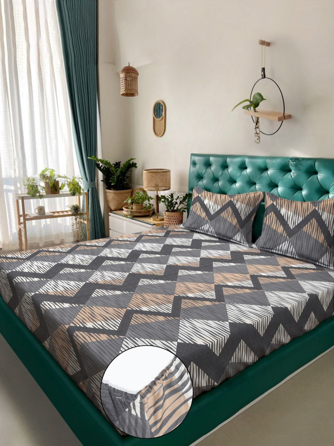KLOTTHE Casement Grey Geometric Cotton 300 TC Fitted King Fine Bedsheet with 2 Pillow Covers-98 x 89 inches