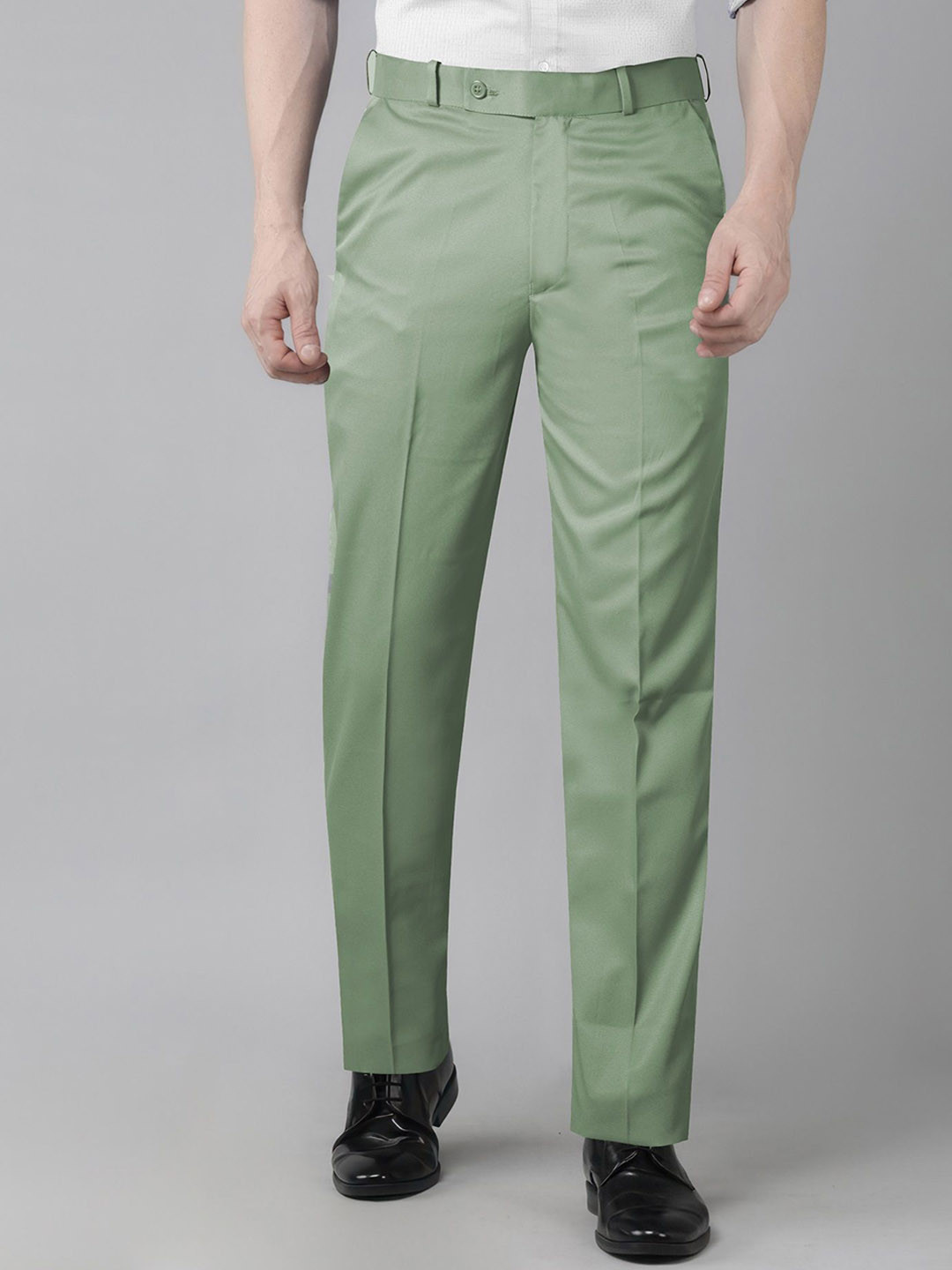 Jb Just BLACK Men Easy Wash Pleated Trousers