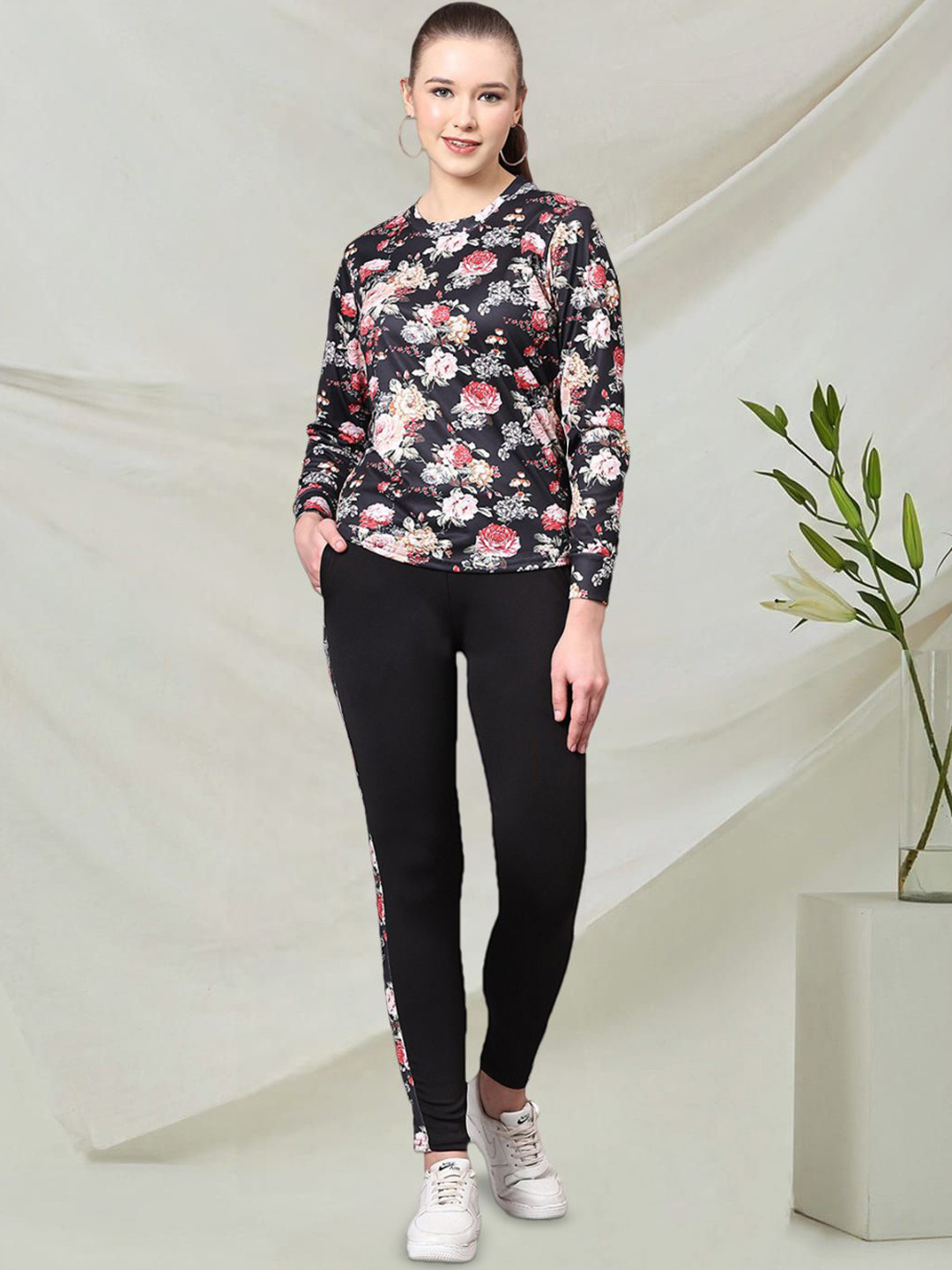 Moda Rapido Women Printed Tracksuit