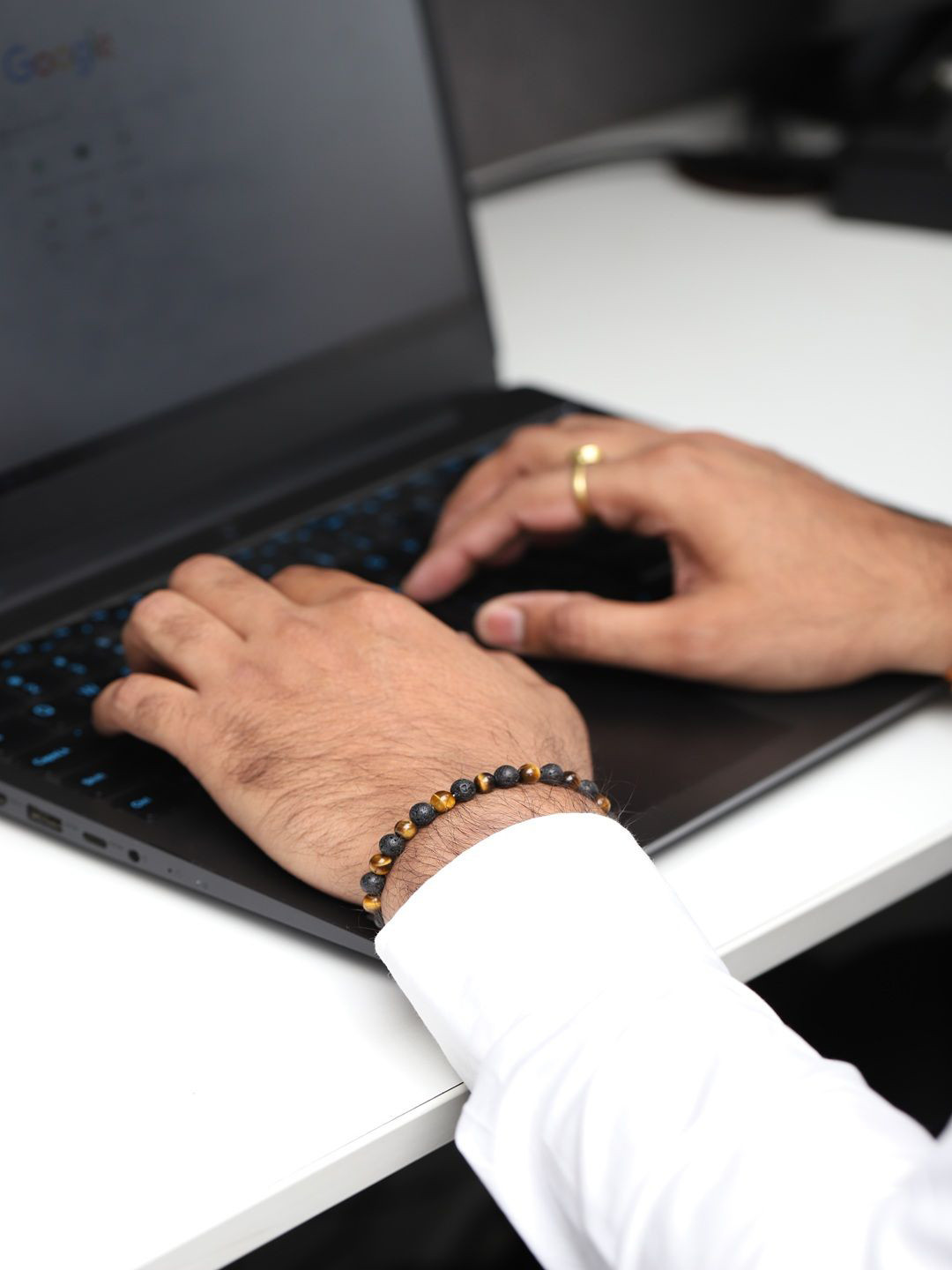 Nirvana Unisex Tiger's Eye & Lava Studded Stretch Elasticated Bracelet