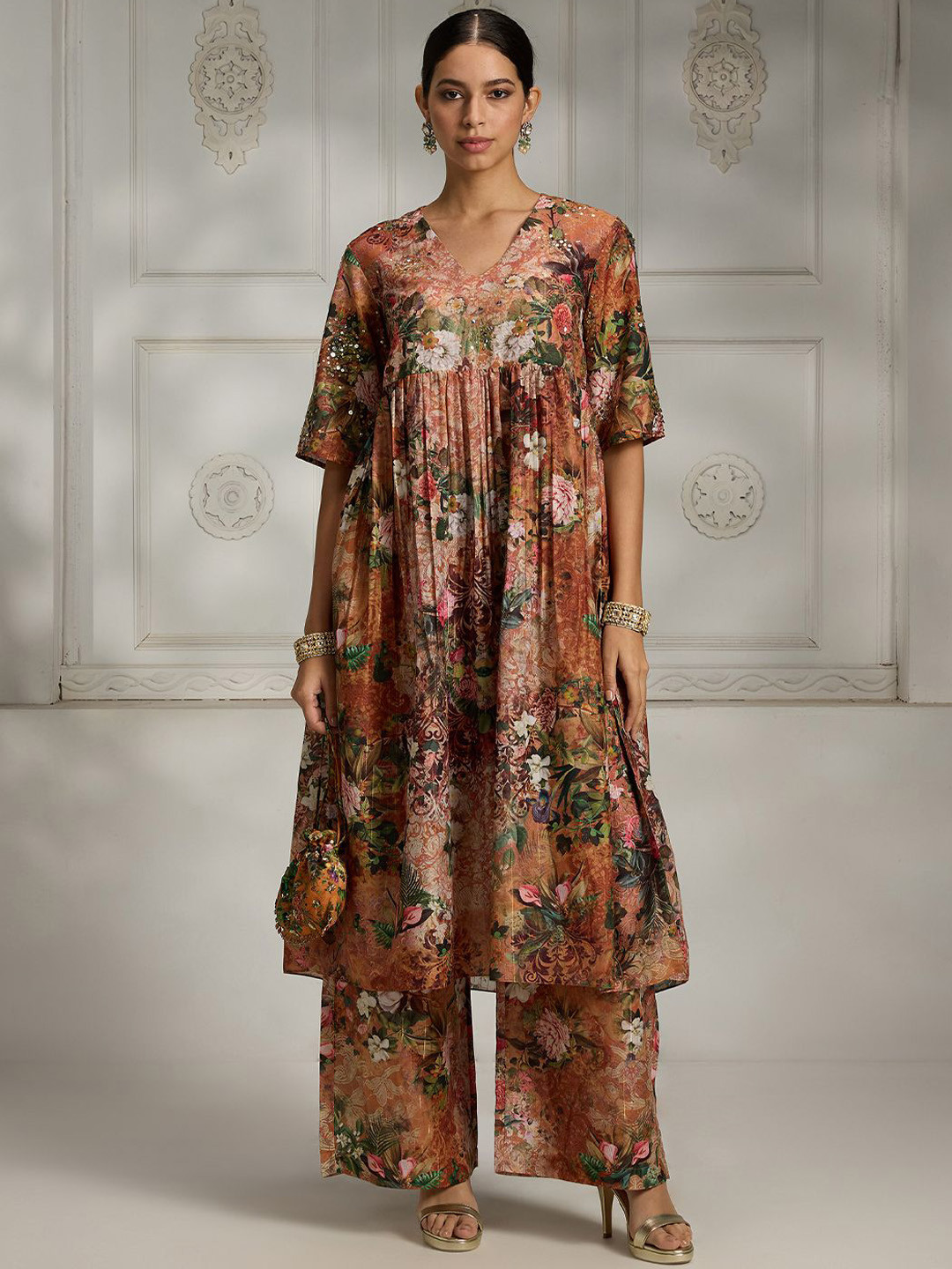 Rivaar By Rocky Star Women Paisley Printed High Slit Kurti with Palazzos