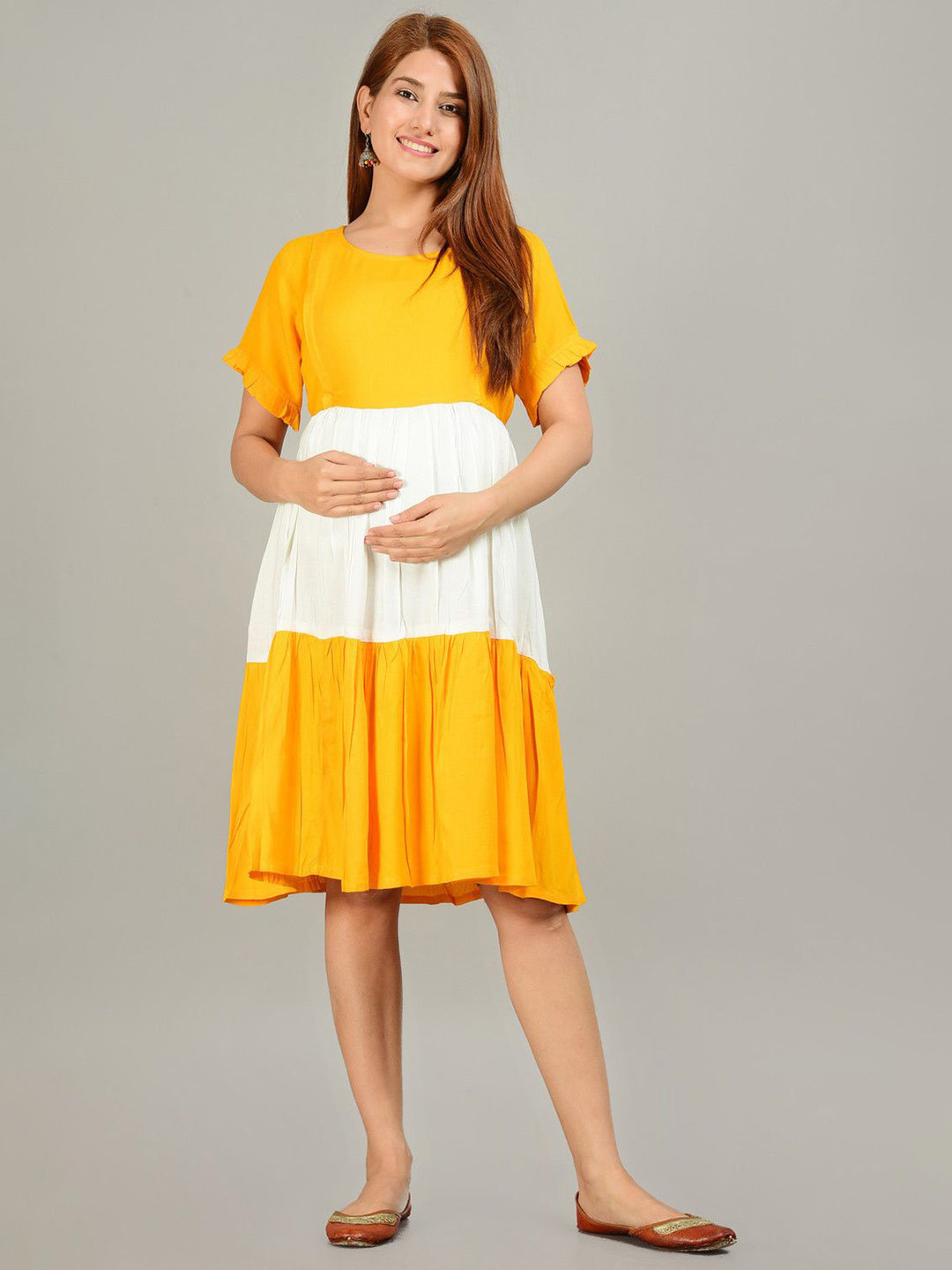 GMI Colourblocked Round Neck Fit And Flare Gathered or Pleated Maternity Dress