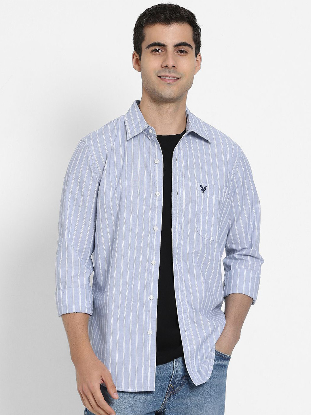 AMERICAN EAGLE OUTFITTERS Vertical Striped Spread Collar Button-Up Pure Cotton Shirt