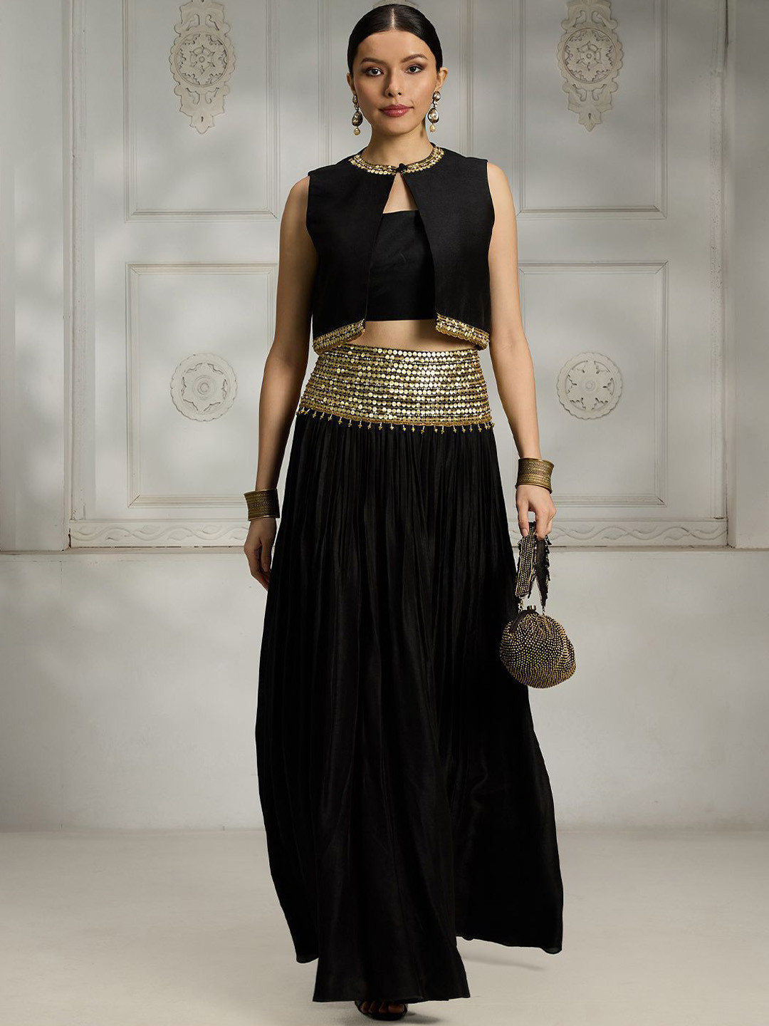 Rivaar By Rocky Star Shoulder Straps Neck Crop Top With Skirt & Jacket