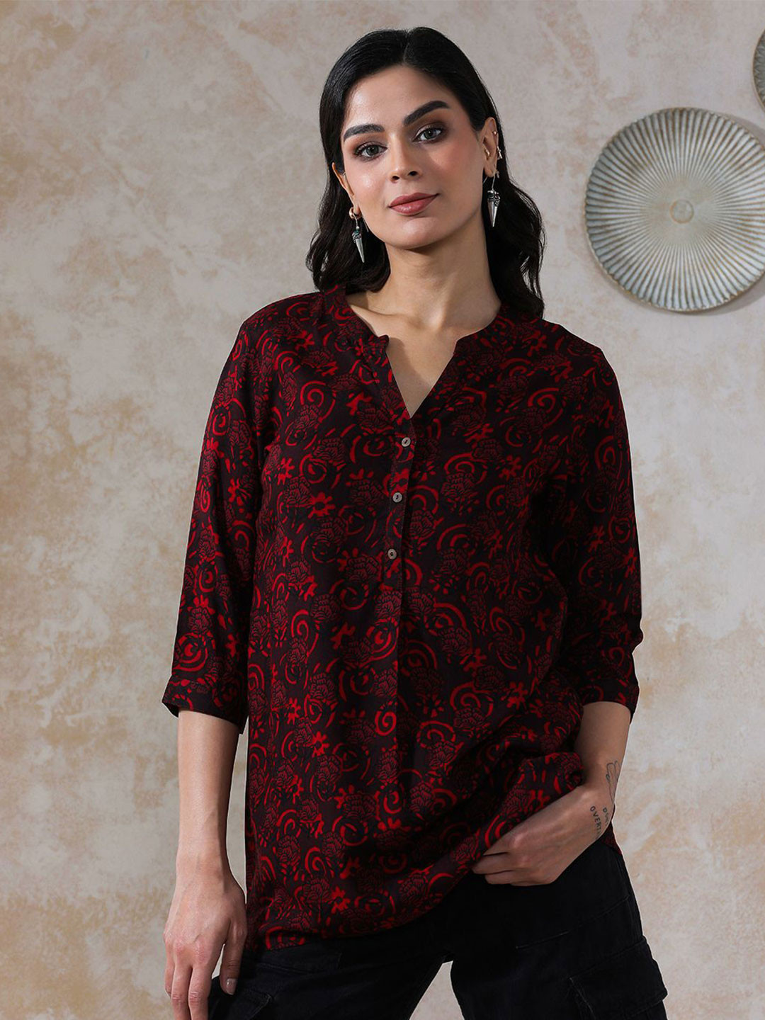 Moara Floral Print Keyhole Neck Shirt Style Top