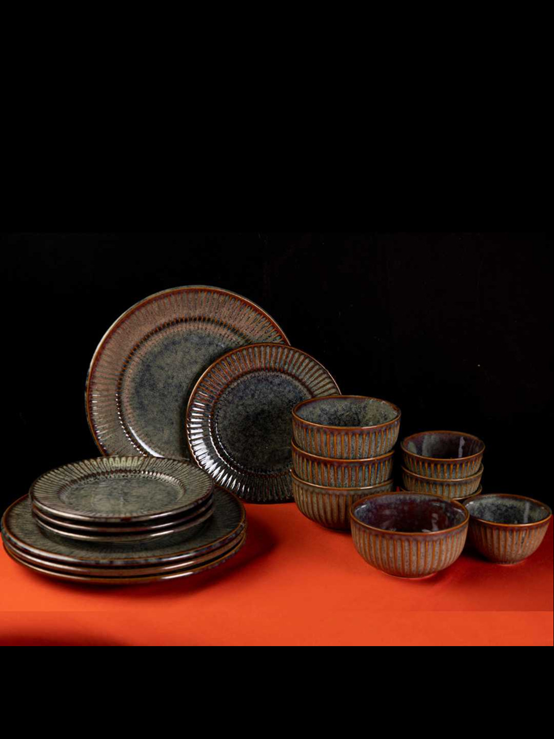 AMALAFIEE CERAMICS Green Solid Ceramic Microwave Safe 16 Piece Dinner Set