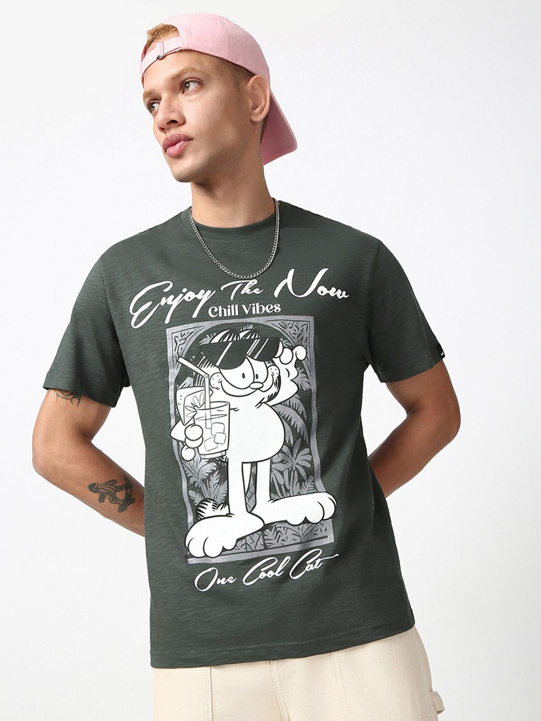 Bewakoof Air 1.0 Official Garfield Merchandise Men's Grey Enjoy Now Graphic Printed T-shirt