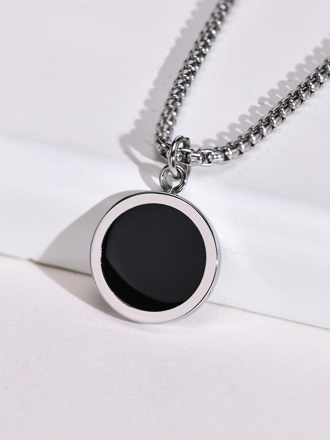 Roadster Circular Shaped Pendant