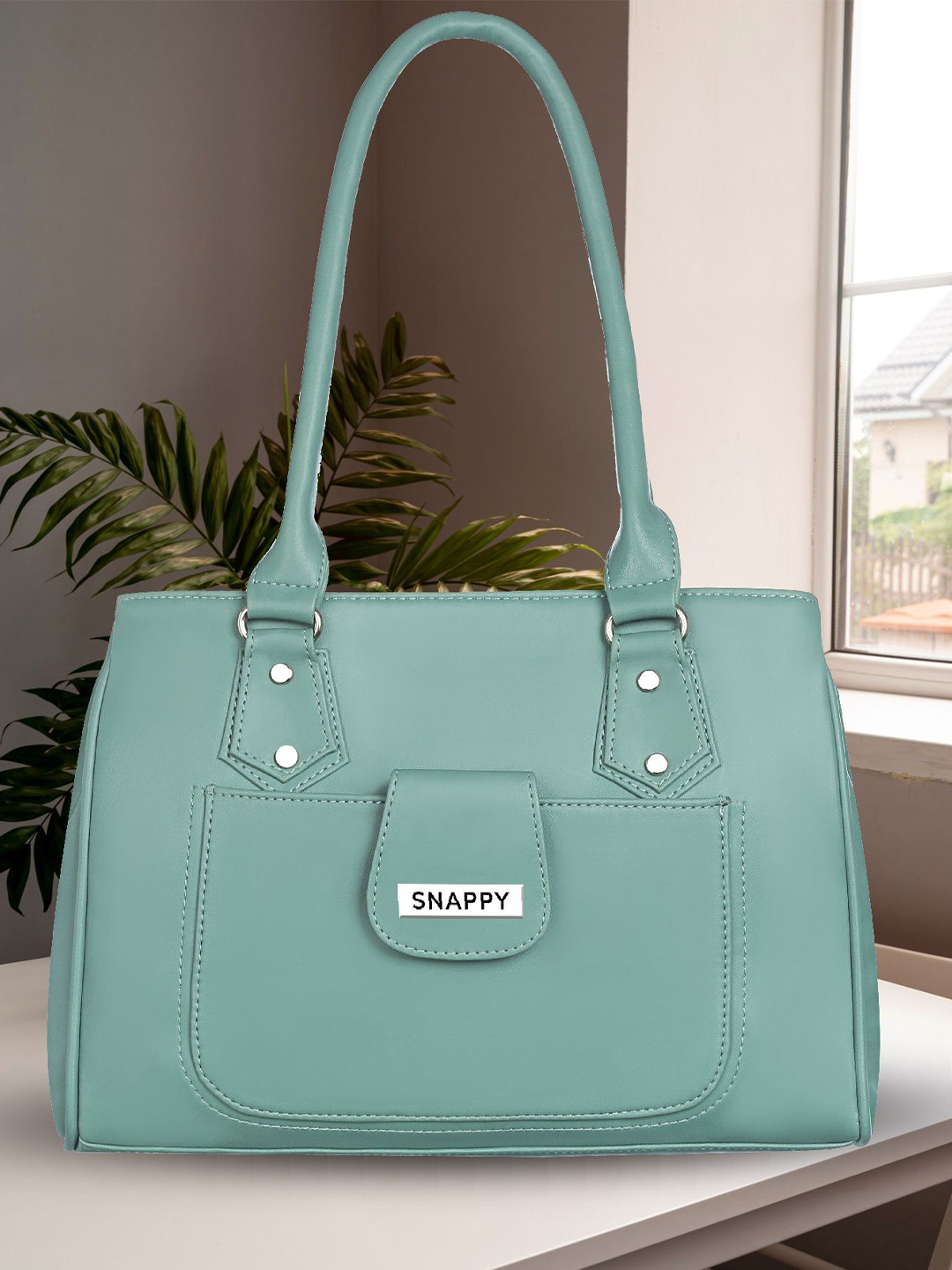 SNAPPY Structured Shoulder Bag